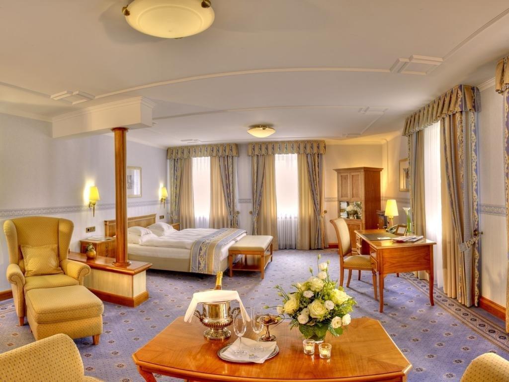 Allee Hotel Neustadt an der Aisch Extérieur photo